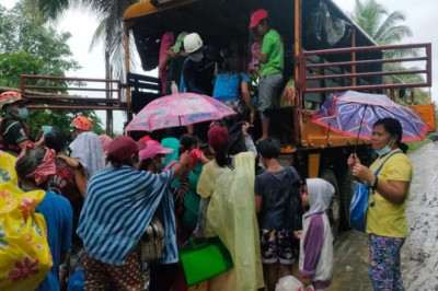 Nabunturan LGU evacuates 500 individuals due to heavy rainfall