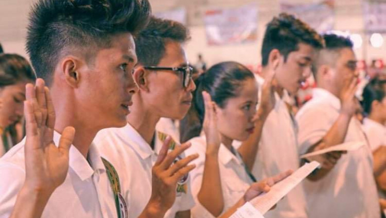 DepEd readies limited face-to-face graduation rites