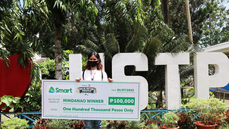 Working student in Misamis Occidental wins ₱100k in Smart Balik Tuition Promo 2