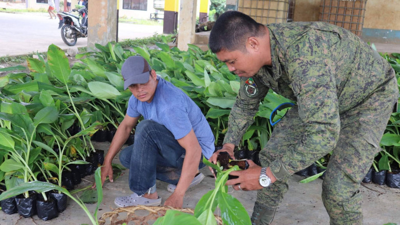 Farmers group in Davao de Oro town get assistance from DA