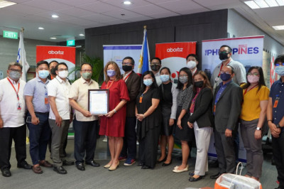 Aboitiz group  gets pandemic heroes award