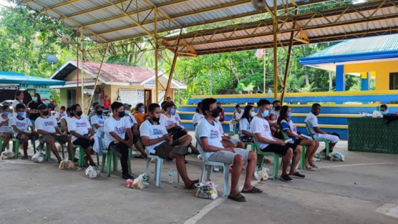 Bong Go sends aid to fire victims in Mati City, Davao Oriental