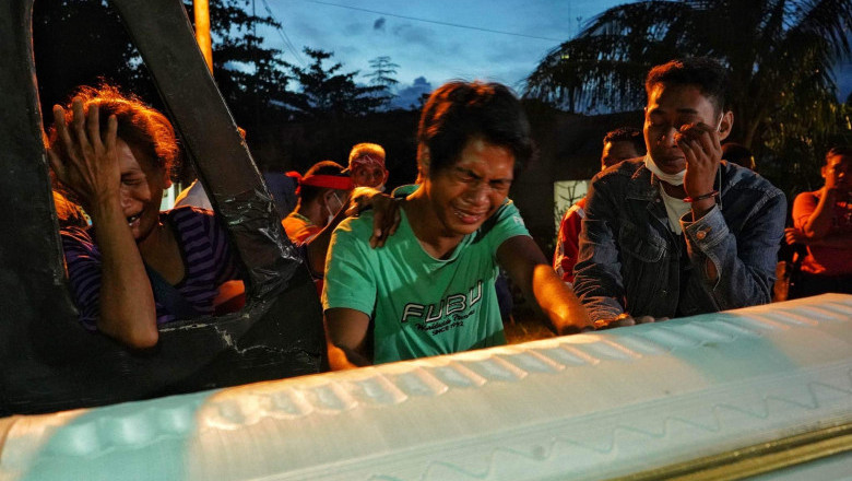 10th ID hands over remains of slain NPA rebel to family