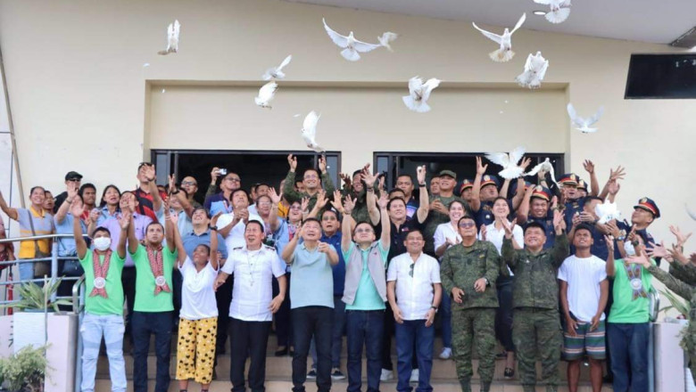58 NPA rebel returnees in Davao del Norte get aid