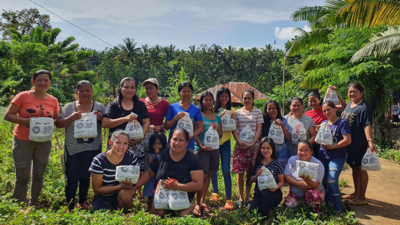 PLDT, Smart team up with youth-led agri orgs, promoting online learning