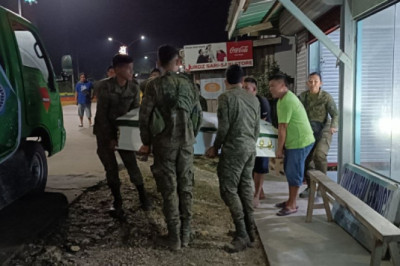 10th ID soldiers hand over remains of slain NPA leader in Surigao Sur clash