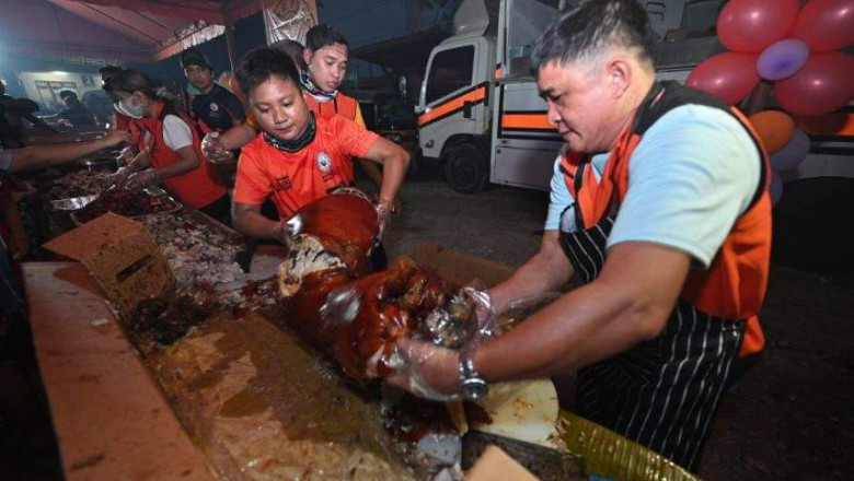 Rep. Duterte treats fire victims on New Year’s Eve