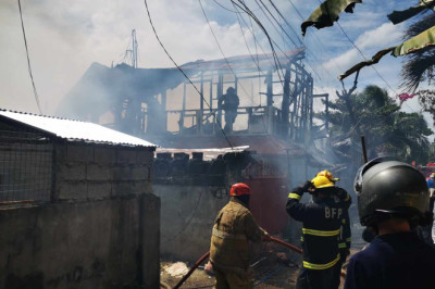 8 balay, 2 angol sa sunog sa Ecoland, Davao City