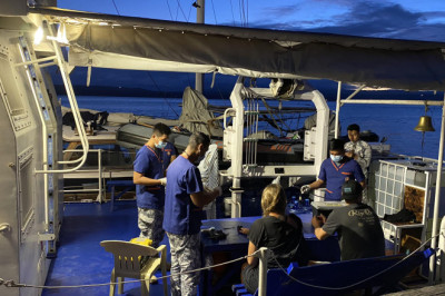 2 foreigners on board stranded yacht in Davao Oriental rescued