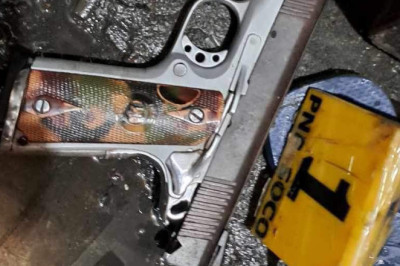 Armadong lalaki nga nanghasi, gawara-wara ug armas patay