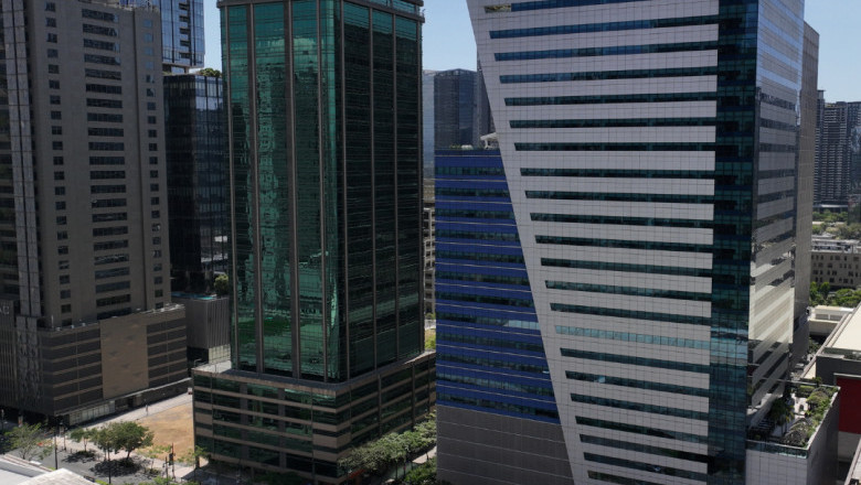 Globe hits new financial peak with record EBITDA in 2023