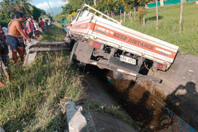 MAG-INAHAN NGA GALAKAW LANG SA DAPLIN SA KALSADA PATAY HUMAN GIDARO SA ELF TRUCK SA DAVAO DEL SUR