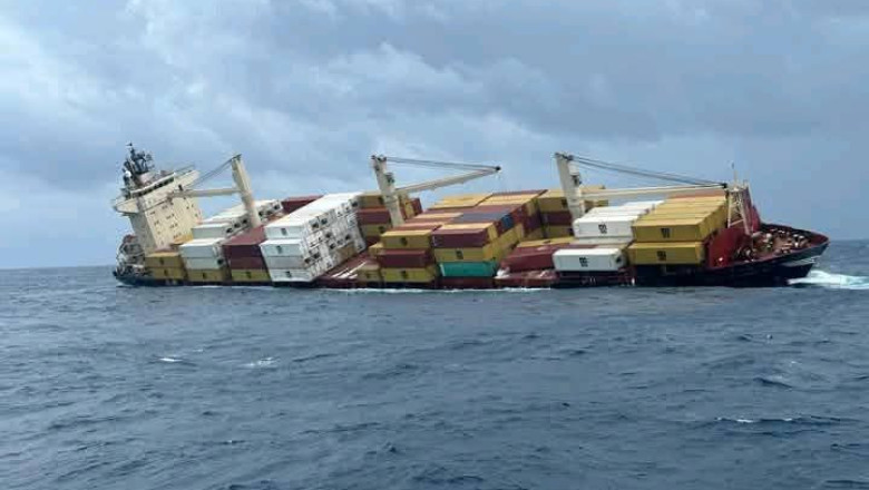 BARKO NALUNOD, MGA  TRIPOLANTE, NA-RESCUE SA INDIAN COAST GUARD