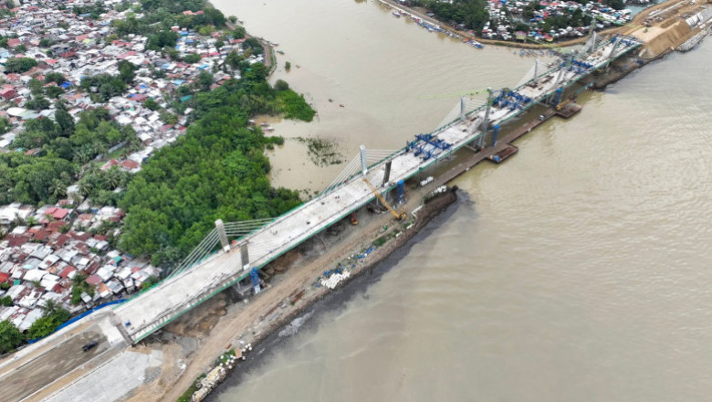 DPWH Completes final concrete pouring for Davao City's Bucana Bridge Superstructure