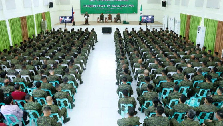 Army chief lauds 10ID for insurgency-free gains