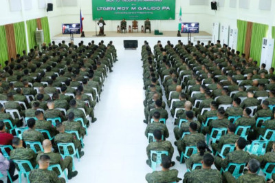 Army chief lauds 10ID for insurgency-free gains