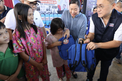 Sen. Bong Go extends additional aid to fire victims in Davao City; intensifies support for rebuilding efforts