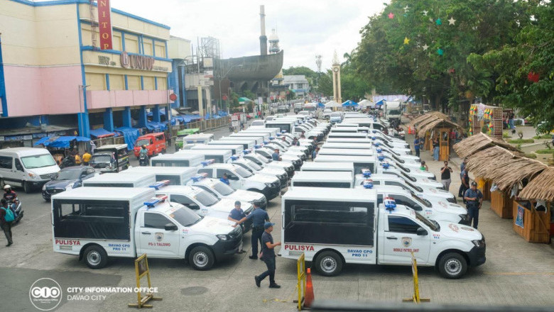 Davao City LGU gives 35 new vehicles, 600 raincoats to DCPO