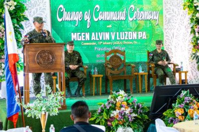 10th ID head presides over 60th historic change of command