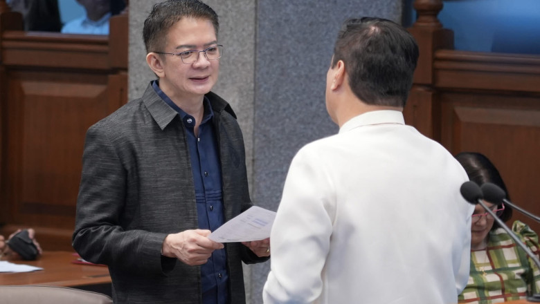 CHIZ CHAIRS NEW SENATE PANEL THAT WILL TACKLE BILL BANNING OFFICIALS, KIN FROM GOV’T. CONTRACTS