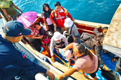 JTF Sinaya chief supports ongoing earthquake response efforts in Balut Island