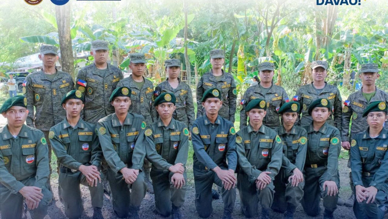 Davao City ROTC student-cadets get financial aid