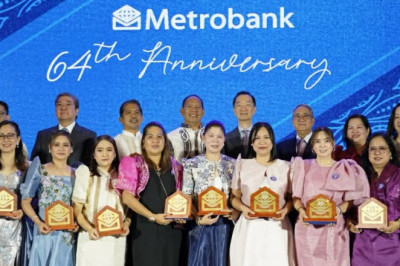 Metrobank honors generations of Metrobankers who helped build its strength
